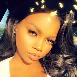 Meet your Posher, Dajionae